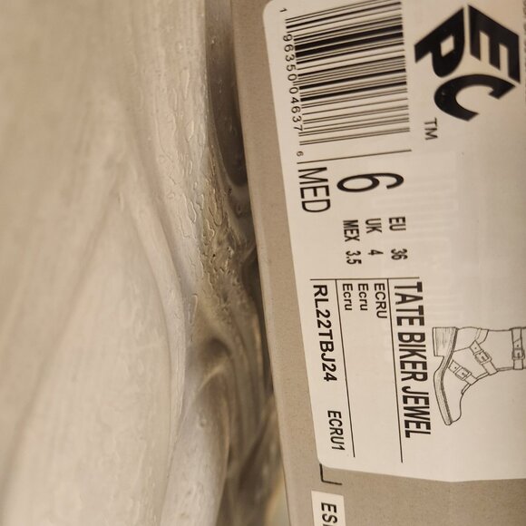 Kenneth Cole Reaction Boots Size 6 Ivory Tate Biker Jewel Faux Leather. NIB - Picture 3 of 15